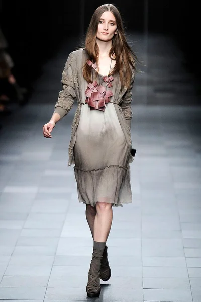Look 28
